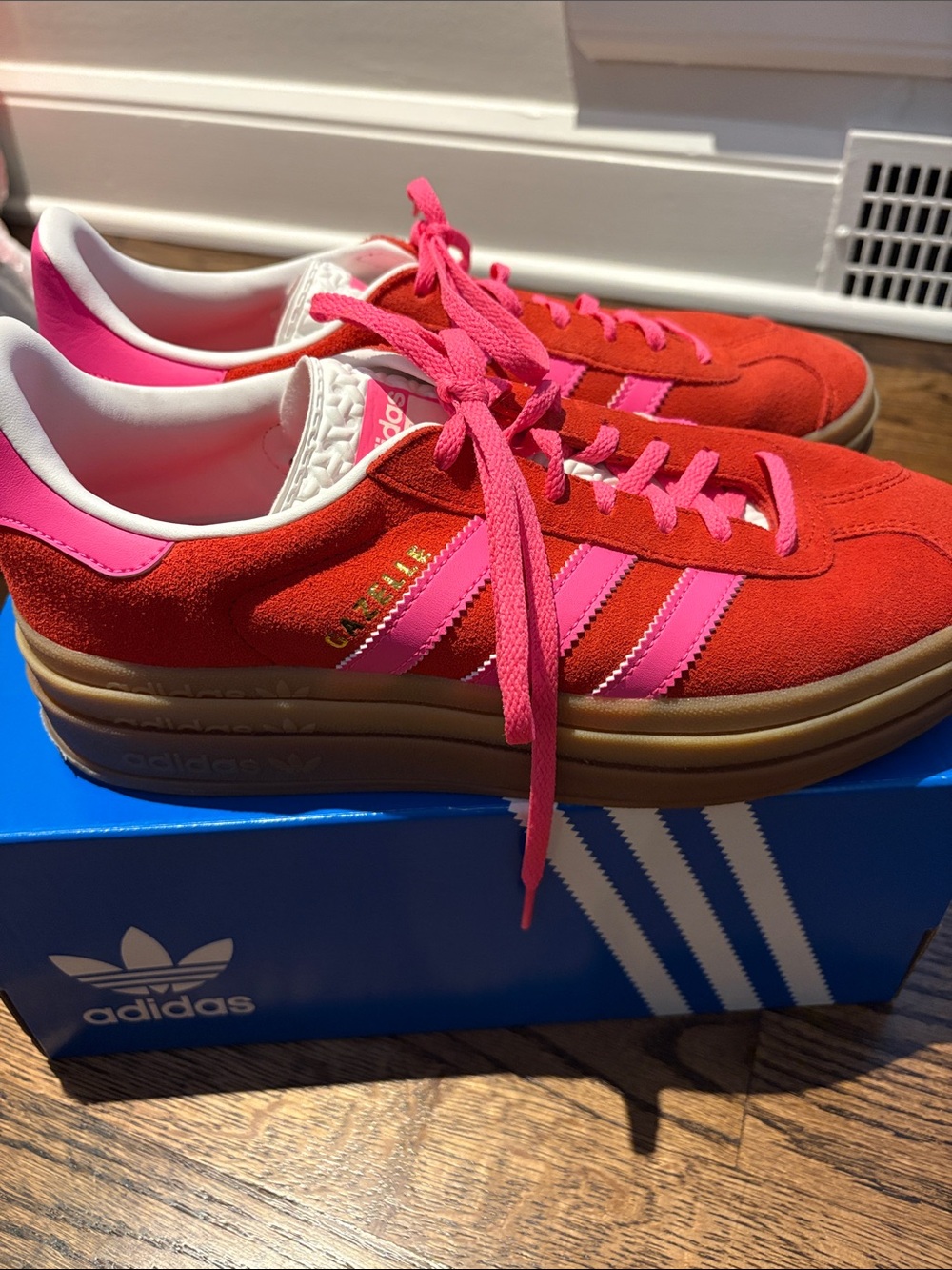 Adidas gazelle bold red suede hot pink stripes - Picture 8 of 12